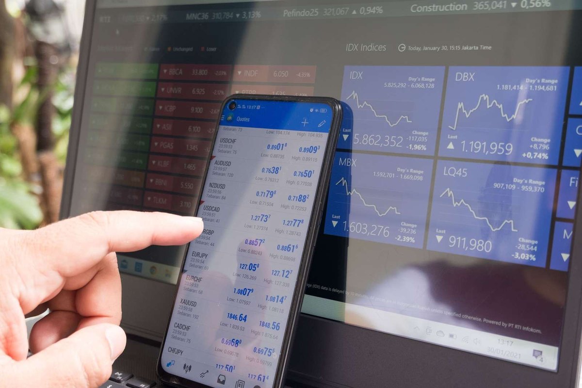 Emitenti, investori a sprostredkovatelia