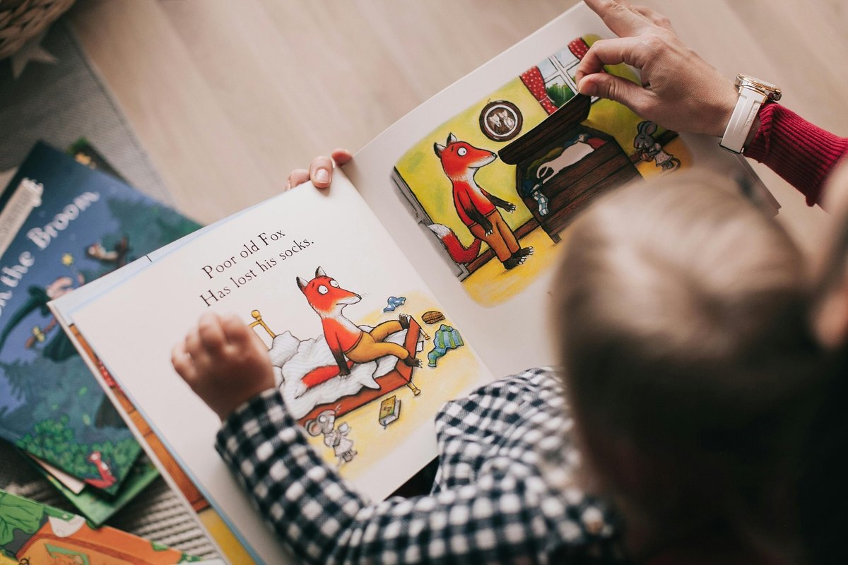 Dátová konektivita na cestách: Výhody eSIM, fair use politiky a zabezpečený hotspot