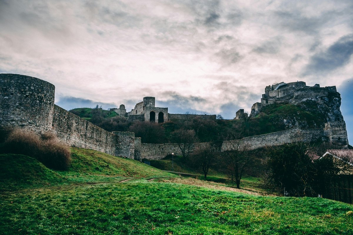 Online zdieľanie fotografií detí: Etické a bezpečnostné dimenzie rodičovskej expozície