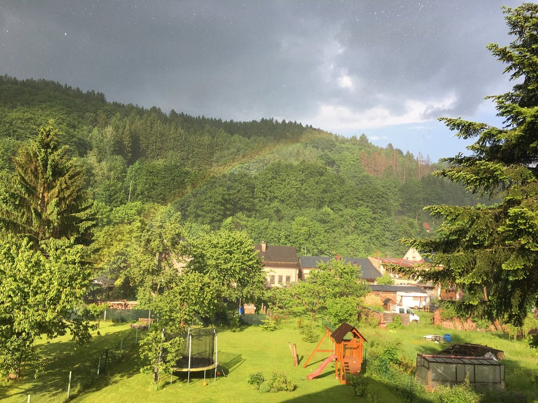 Balkonová zábradlí a jejich estetika: Bezpečnosť a dizajn