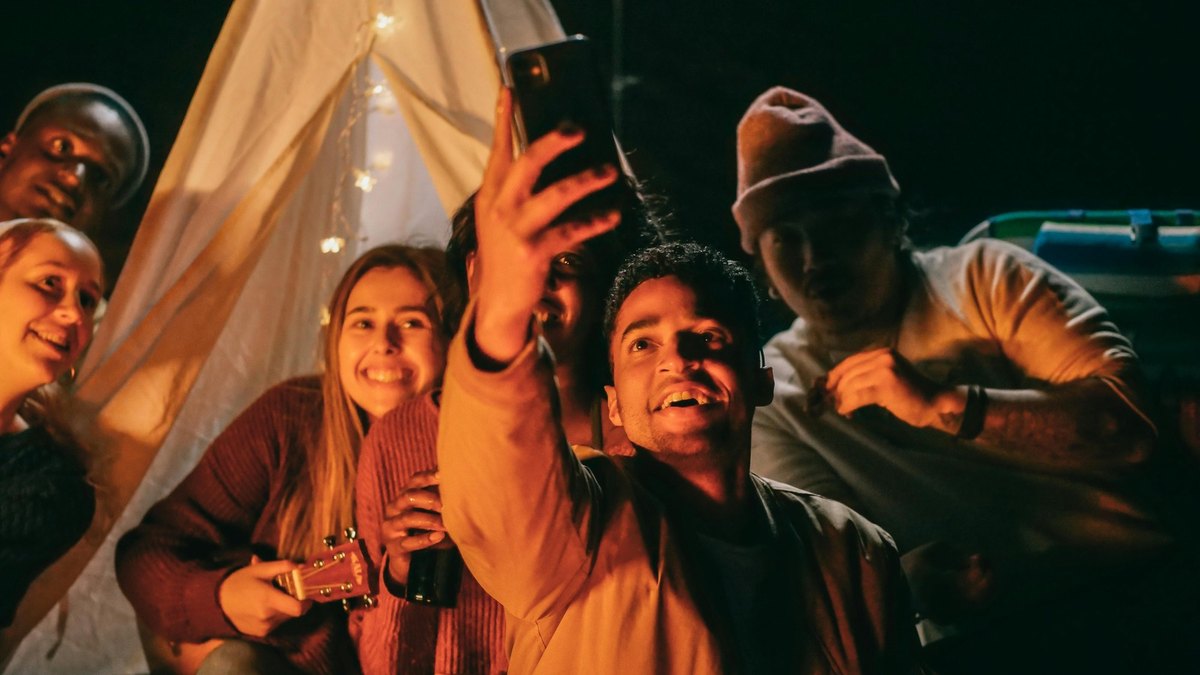 Audiovizuálny rozmer: Storytelling a jeho implementácia v komplexných video kampaniach