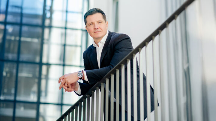 Hypoteční sazby v Česku rostou, čekání na levnější financování nemusí být výhodné, varuje Philip & Frank